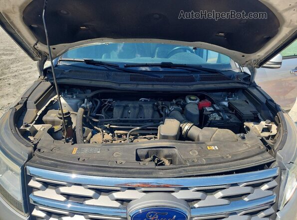 1FM5K7F85JGA15619 2018 FORD EXPLORER Silver Սալոնի հետևի տեսք