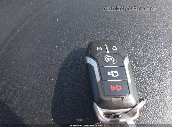 1FM5K7F87HGC93397 2017 FORD EXPLORER Red Widok deski rozdzielczej