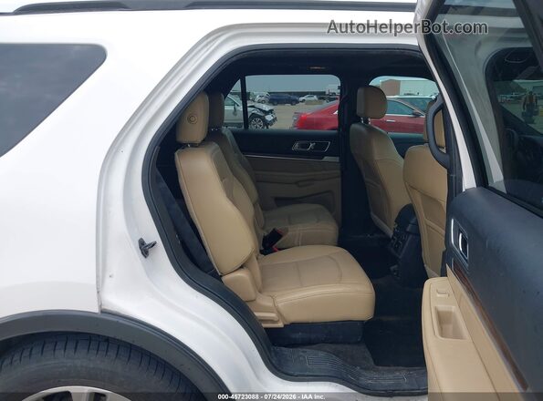 1FM5K7F89HGE22742 2017 FORD EXPLORER White Widok naklejki z numerem VIN