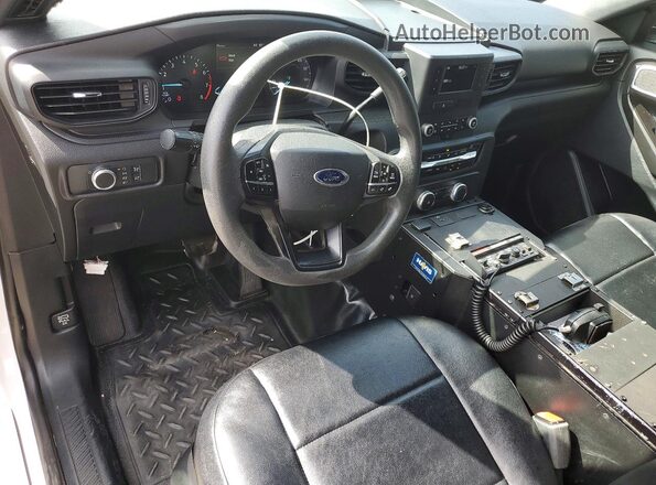 1FM5K8AB5LGD18721 2020 FORD EXPLORER White Widok deski rozdzielczej