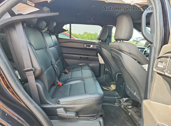 1FM5K8AB8LGD07776 2020 FORD EXPLORER Black Widok wnętrza z tyłu