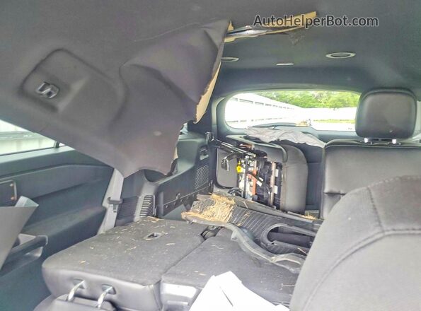 1FM5K8AB8RGA60431 2024 FORD EXPLORER White Rear seats view