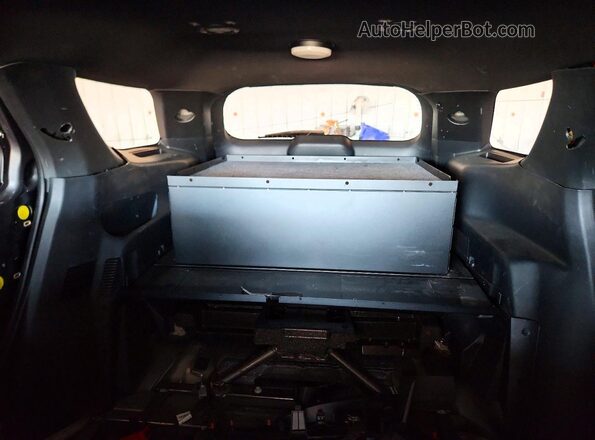 1FM5K8AC5RGA01751 2024 FORD EXPLORER Silver Widok tylnych siedzeń