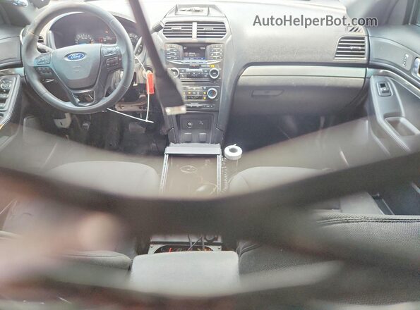 1FM5K8AR1JGC43882 2018 FORD EXPLORER White Вид панелі приладів