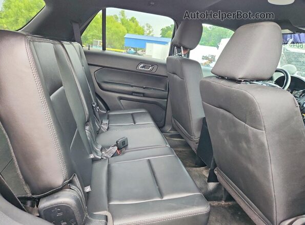 1FM5K8AR2HGC34697 2017 FORD EXPLORER Черный Вид задней части салона