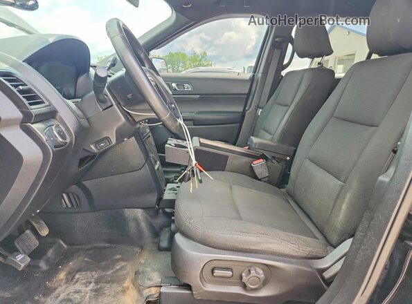 1FM5K8AR2HGD93929 2017 FORD EXPLORER Черный Вид салона спереди
