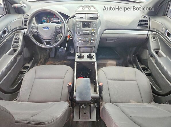 1FM5K8AR2HGD93929 2017 FORD EXPLORER Черный Вид панели приборов