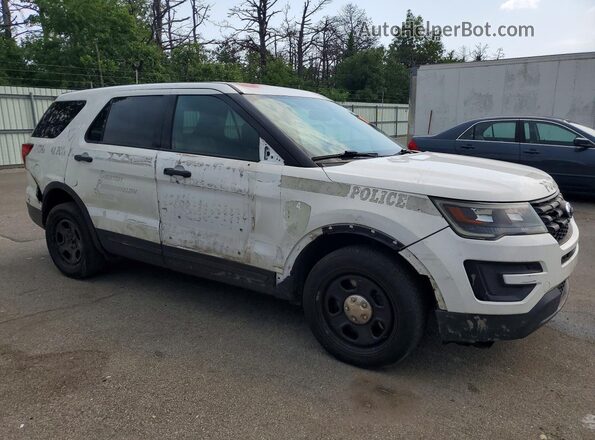 1FM5K8AR2JGC74980 2018 FORD EXPLORER White Front right