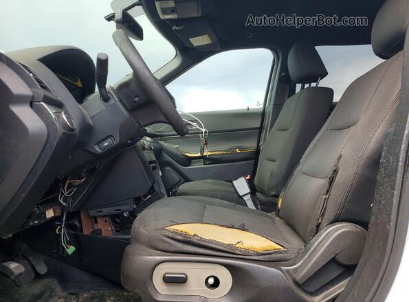 1FM5K8AR2JGC74980 2018 FORD EXPLORER White Front interior view