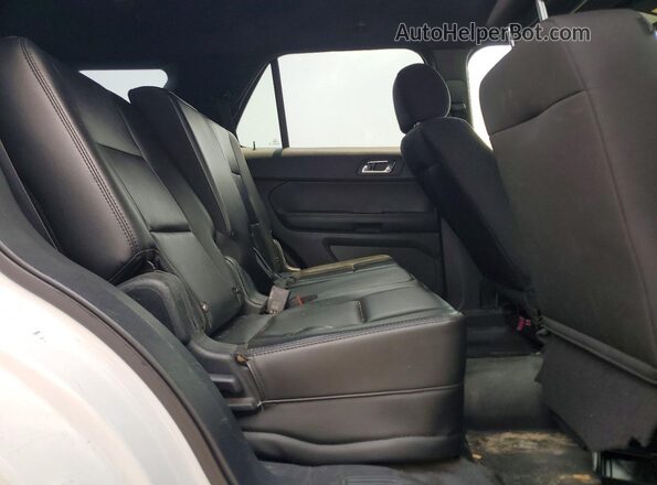 1FM5K8AR3JGC43138 2018 FORD EXPLORER White Սալոնի հետևի տեսք