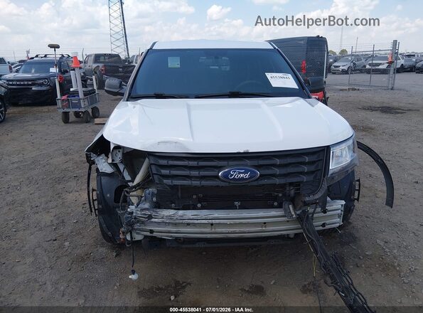 1FM5K8AR4JGA15925 2018 FORD POLICE INTERCEPTOR White უკანა სალონის ხედი