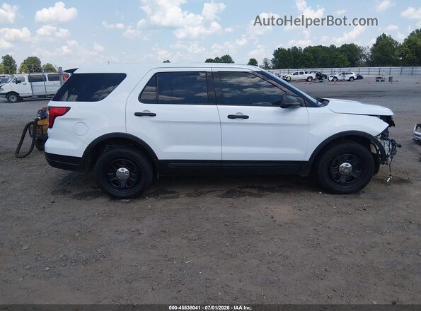 1FM5K8AR4JGA15925 2018 FORD POLICE INTERCEPTOR White სალონის 360-გრადუსიანი ხედი