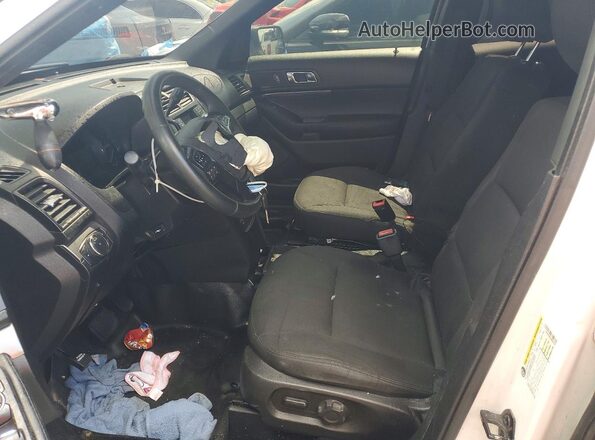 1FM5K8AR5JGA83764 2018 FORD EXPLORER White წინა სალონის ხედი