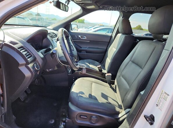 1FM5K8AR7HGA24581 2017 FORD EXPLORER White Vista interior delantera