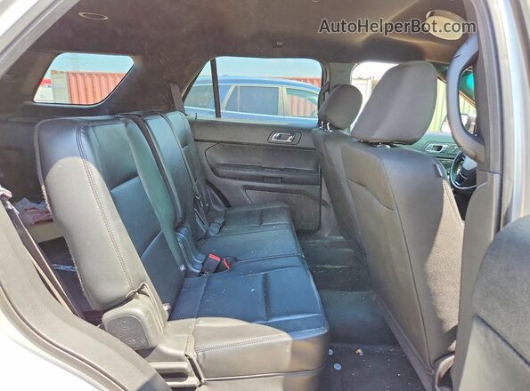 1FM5K8AR9GGA71965 2016 FORD EXPLORER Silver Սալոնի հետևի տեսք