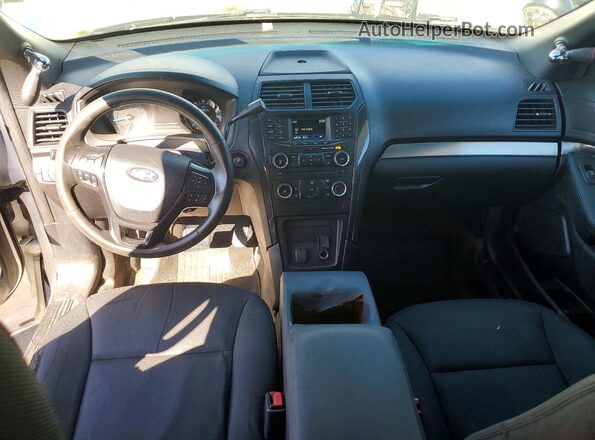 1FM5K8AR9JGA20778 2018 FORD EXPLORER White Вид панелі приладів