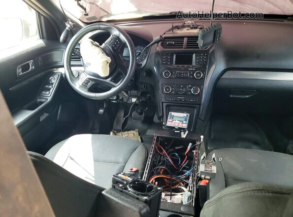 1FM5K8AR9KGA29160 2019 FORD EXPLORER White Vista del salpicadero