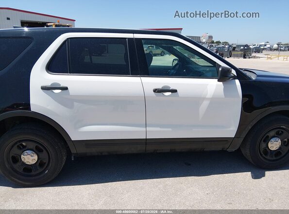 1FM5K8AT1JGA57903 2018 FORD POLICE INTERCEPTOR Black Вид задньої частини салону