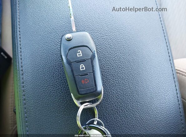 1FM5K8B83HGD23989 2017 FORD EXPLORER Белый Вид панели приборов