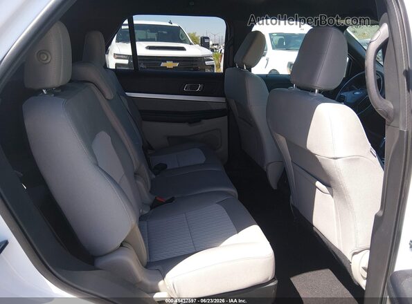 1FM5K8B83JGC45249 2018 FORD EXPLORER White VIN კოდის სტიკერის ხედი