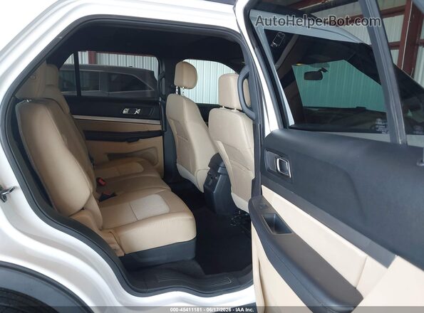 1FM5K8B85HGC80451 2017 FORD EXPLORER White Вид наклейки з VIN-кодом