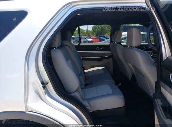 1FM5K8B85JGC45253 2018 FORD EXPLORER Silver VIN კოდის სტიკერის ხედი