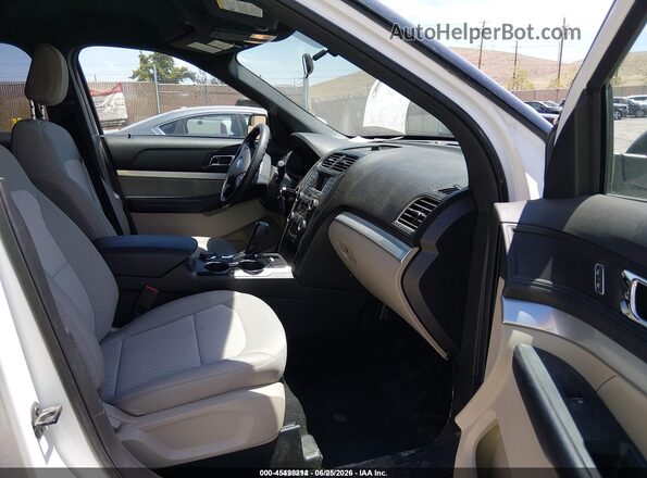 1FM5K8B87JGC45349 2018 FORD EXPLORER White Front interior view