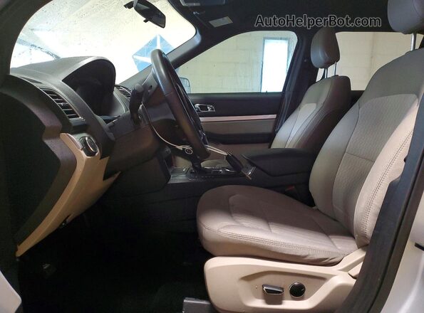 1FM5K8B88JGC29418 2018 FORD EXPLORER Silver Vista interior delantera