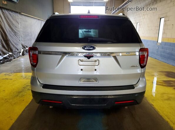 1FM5K8B88JGC29418 2018 FORD EXPLORER Silver Vista trasera