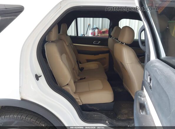 1FM5K8B89HGD18621 2017 FORD EXPLORER White Widok naklejki z numerem VIN