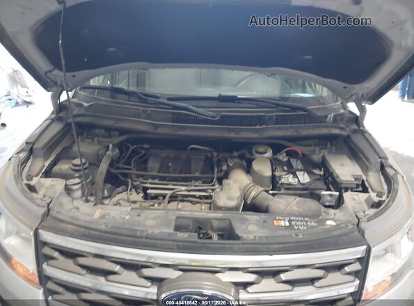 1FM5K8B8XJGC45359 2018 FORD EXPLORER Silver Вид ззаду