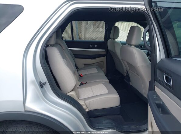 1FM5K8BH0JGC45581 2018 FORD EXPLORER Silver VIN կոդի պիտակի տեսք