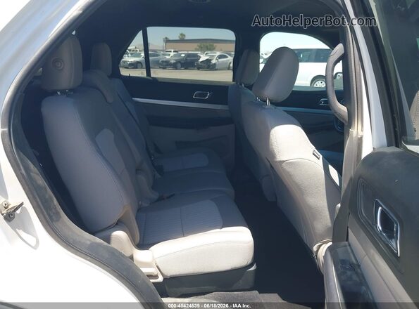 1FM5K8BH3JGC45574 2018 FORD EXPLORER White VIN კოდის სტიკერის ხედი