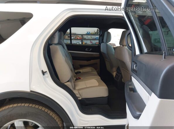 1FM5K8BH5JGC45236 2018 FORD EXPLORER White VIN კოდის სტიკერის ხედი