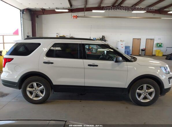 1FM5K8BH5JGC45236 2018 FORD EXPLORER White უკანა სალონის ხედი