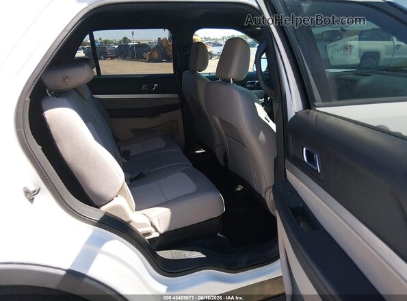 1FM5K8BH6JGC45214 2018 FORD EXPLORER White VIN კოდის სტიკერის ხედი
