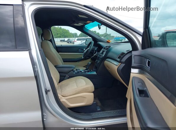 1FM5K8BH7GGC63438 2016 FORD EXPLORER Silver Front interior view