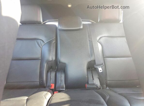 1FM5K8D80HGD09156 2017 FORD EXPLORER Red Widok tylnych siedzeń