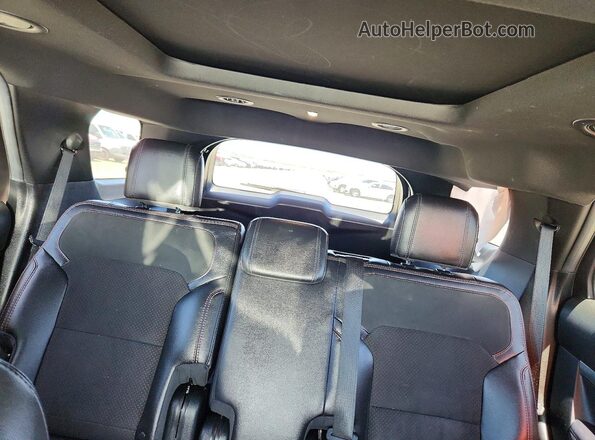 1FM5K8D80JGA43210 2018 FORD EXPLORER White Հետևի նստատեղերի տեսք