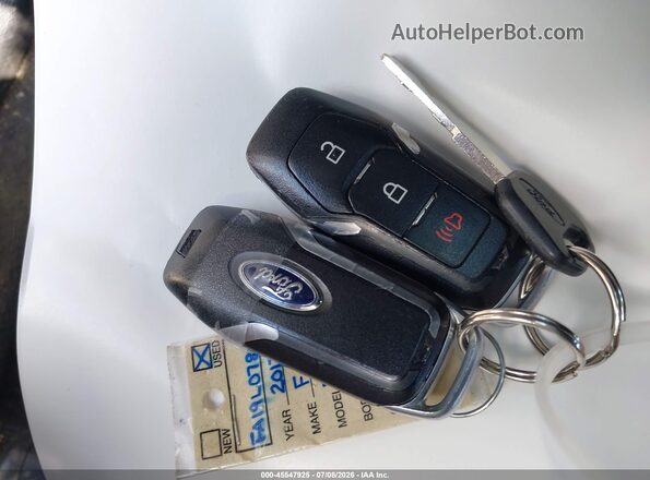 1FM5K8D81HGD09246 2017 FORD EXPLORER Белый Вид панели приборов