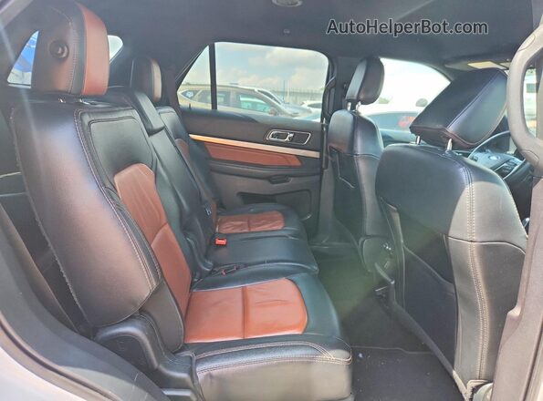 1FM5K8D81KGA46487 2019 FORD EXPLORER Белый Вид задней части салона