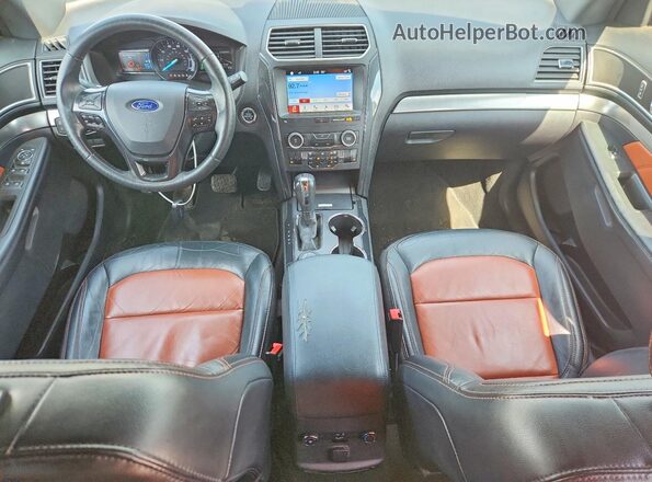 1FM5K8D81KGA46487 2019 FORD EXPLORER Белый Вид панели приборов