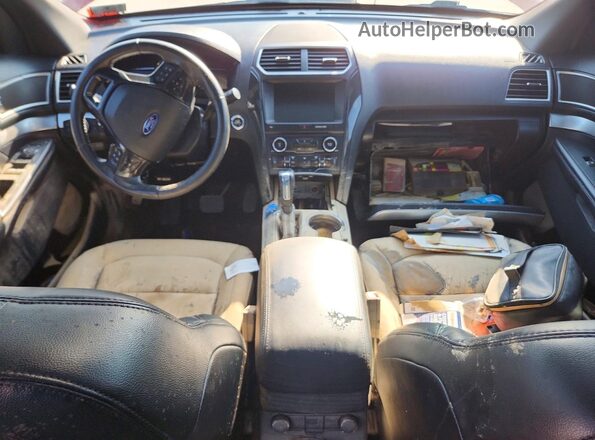 1FM5K8D82GGA33335 2016 FORD EXPLORER Red Вид панелі приладів