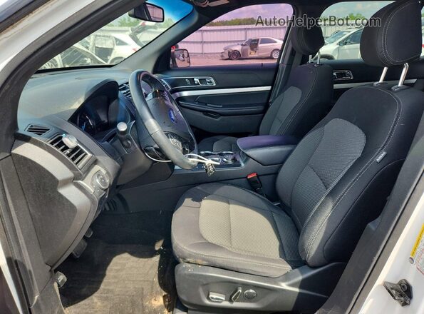 1FM5K8D82HGE20095 2017 FORD EXPLORER Белый Вид салона спереди