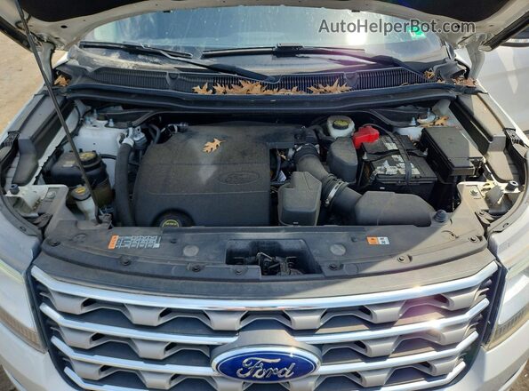 1FM5K8D82HGE20095 2017 FORD EXPLORER Белый Вид подкапотного пространства