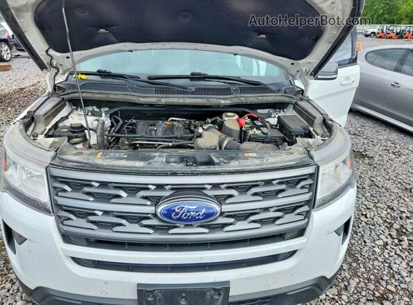 1FM5K8D82KGA39144 2019 FORD EXPLORER White Rear interior view
