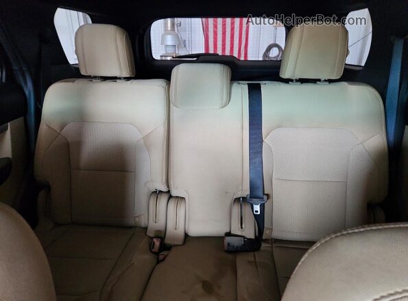 1FM5K8D83HGA60223 2017 FORD EXPLORER Cream Հետևի նստատեղերի տեսք