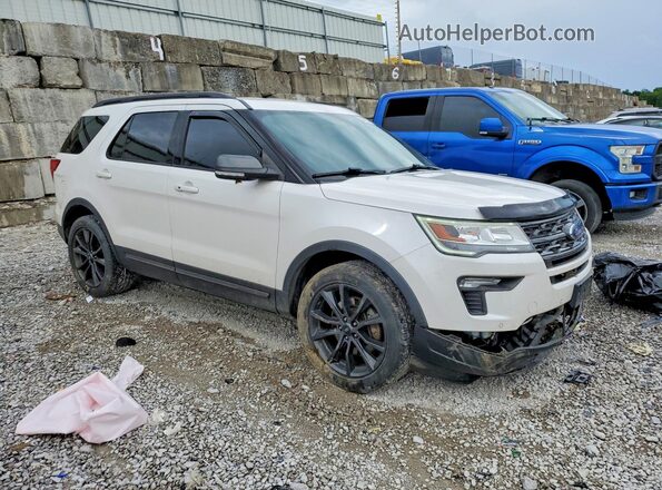 1FM5K8D83JGC02303 2018 FORD EXPLORER Белый Передняя правая четверть