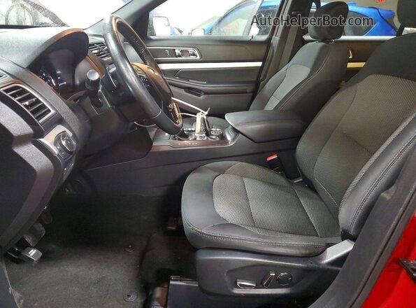 1FM5K8D84HGD51751 2017 FORD EXPLORER Red Вид салону спереду