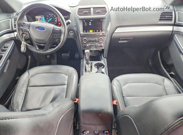 1FM5K8D85HGE13092 2017 FORD EXPLORER Gray Dashboard view